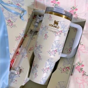 Stanley x Love Shack Fancy 40 oz Tumbler in Rosa Beaux- blue bows floral print